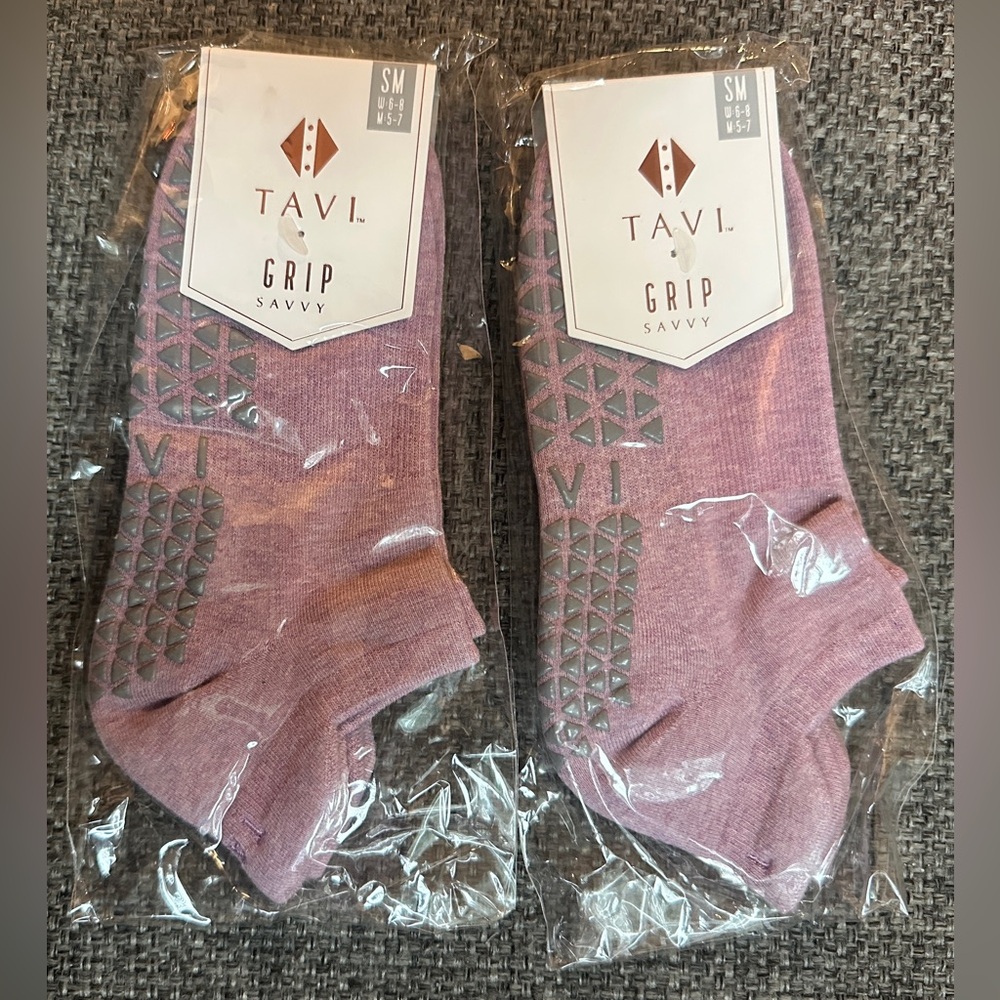 2 PAIRS  Tavi Noir Savvy‎ Grip Socks -Dawn - SMALL (6-8) NWT